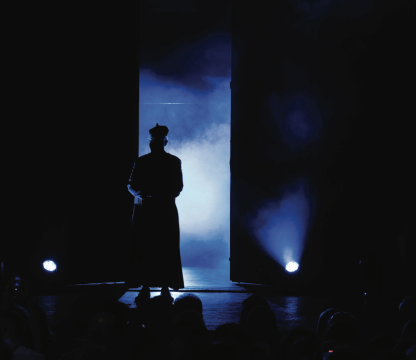 Don Pasquale Uva, interpretato dall'attore Uccio Carelli.